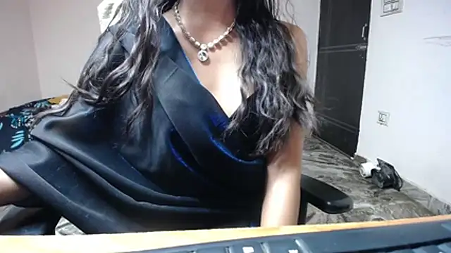 Snapshot of Lyra_luxe chatting on 2, 8, 2026 Lyra luxe online show from 2, 8, 2026