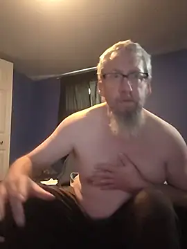 Snapshot of sneakyzekey420 chatting on 31, 7, 2026 sneakyzekey420 online show from 31, 7, 2026