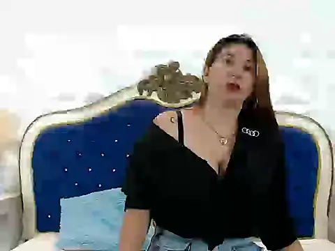 Snapshot of XimenaEvans chatting on 3, 8, 2026 XimenaEvans online show from 3, 8, 2026