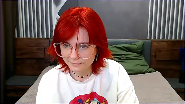 Snapshot of Avrora_Vance chatting on 5, 8, 2026 Avrora Vance online show from 5, 8, 2026
