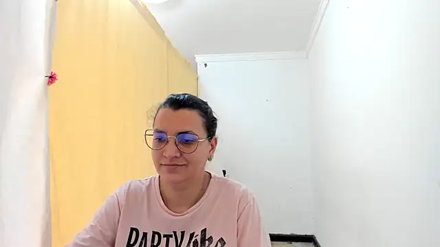 MARILYN GARCIA online show from 25, 10, 2025