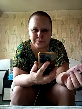 Snapshot of Linda070481 chatting on 5, 8, 2026 Linda070481 online show from 5, 8, 2026