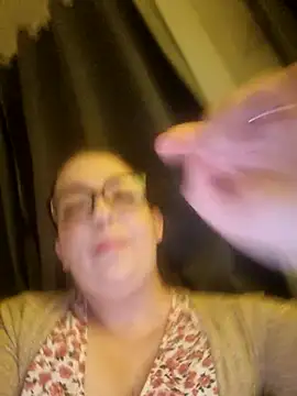 Snapshot of Elegant-Faye36 chatting on 5, 8, 2026 Elegant-Faye36 online show from 5, 8, 2026