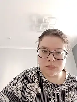 Snapshot of JulieTailor chatting on 9, 8, 2026 JulieTailor online show from 9, 8, 2026
