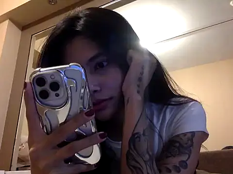 Snapshot of flowgirl chatting on 8, 8, 2026 flowgirl online show from 8, 8, 2026
