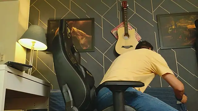 ChrisKox online show from 8, 9, 2025