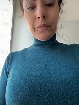 sexylenia online show from 4, 4, 2026