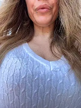 sexylenia online show from 5, 4, 2026