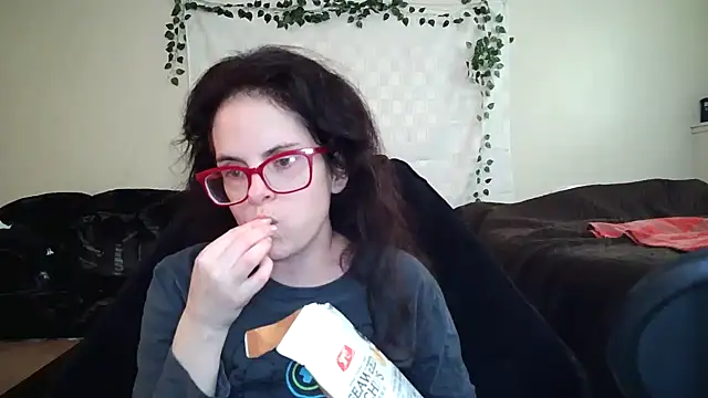 Snapshot of JessaBella chatting on 15, 10, 2025 JessaBella online show from 15, 10, 2025