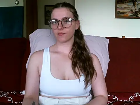 Snapshot of katie_kitten38 chatting on 2, 6, 2026 katie kitten38 online show from 2, 6, 2026