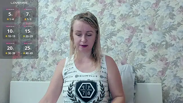 I AM MILF online show from 2, 12, 2024