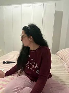 crudeliafrancy online show from 7, 4, 2026