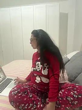 crudeliafrancy online show from 13, 4, 2026