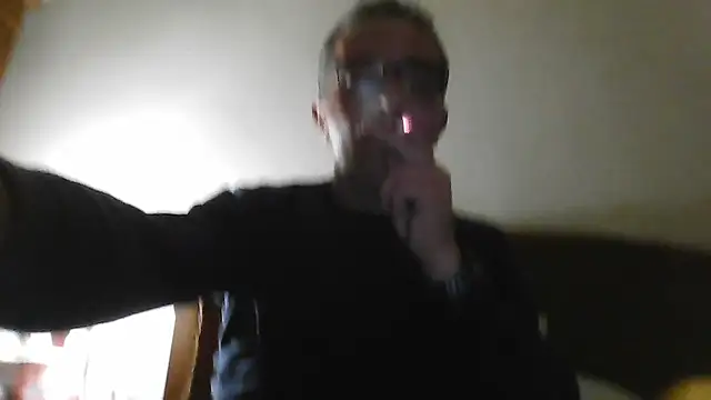 Snapshot of CarlosRocha73 chatting on 8, 4, 2026 CarlosRocha73 online show from 8, 4, 2026