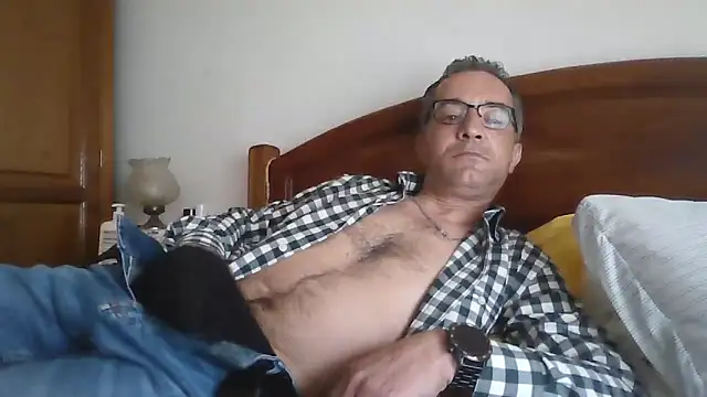 Snapshot of CarlosRocha73 chatting on 14, 4, 2026 CarlosRocha73 online show from 14, 4, 2026