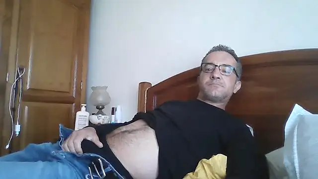 Snapshot of CarlosRocha73 chatting on 16, 4, 2026 CarlosRocha73 online show from 16, 4, 2026