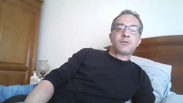Snapshot of CarlosRocha73 chatting on 17, 4, 2026 CarlosRocha73 online show from 17, 4, 2026