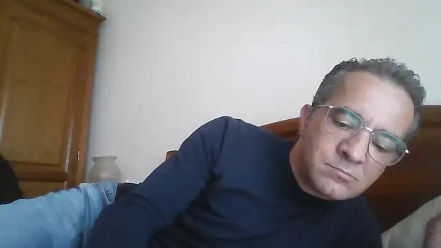 Snapshot of CarlosRocha73 chatting on 3, 5, 2026 CarlosRocha73 online show from 3, 5, 2026