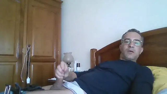 Snapshot of CarlosRocha73 chatting on 7, 5, 2026 CarlosRocha73 online show from 7, 5, 2026