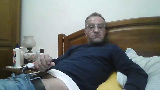 Snapshot of CarlosRocha73 chatting on 16, 5, 2026 CarlosRocha73 online show from 16, 5, 2026