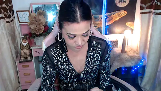 Snapshot of AsianMariaTs chatting on 20, 10, 2025 AsianMariaTs online show from 20, 10, 2025