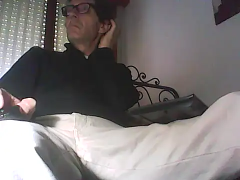 Snapshot of Moro_ra chatting on 3, 5, 2026 Moro ra online show from 3, 5, 2026