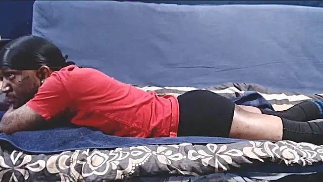 Snapshot of iBreakHeartz chatting on 3, 11, 2025 iBreakHeartz online show from 3, 11, 2025