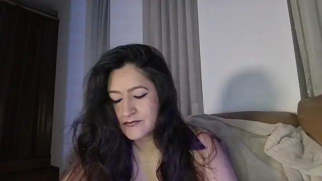 DeesseLuxure online show from 23, 9, 2025