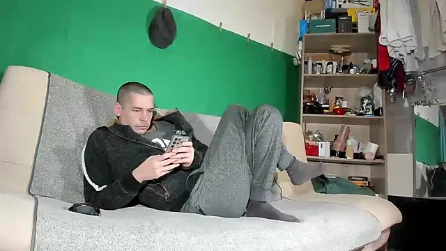 viraglaci18xh online show from 7, 2, 2026