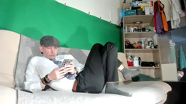 viraglaci18xh online show from 6, 3, 2026