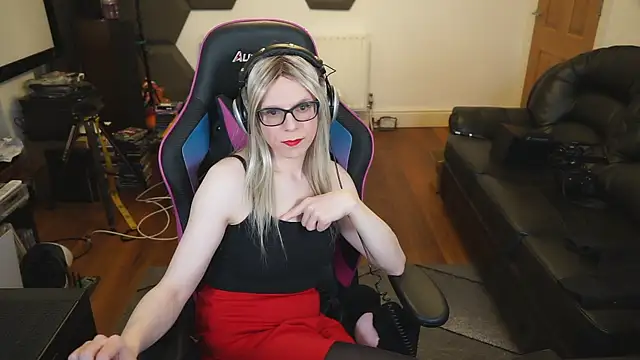 KelseyCobalt online show from 6, 1, 2025