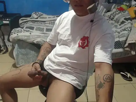 Snapshot of ElliotVqz182 chatting on 3, 4, 2026 ElliotVqz182 online show from 3, 4, 2026