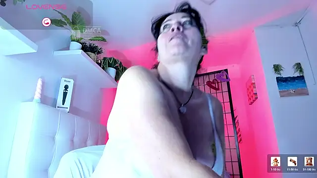 Snapshot of LADY_HELLEN chatting on 16, 2, 2026 LADY HELLEN online show from 16, 2, 2026