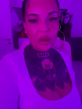 Snapshot of _MelinaCurves_ chatting on 23, 5, 2026 MelinaCurves online show from 23, 5, 2026