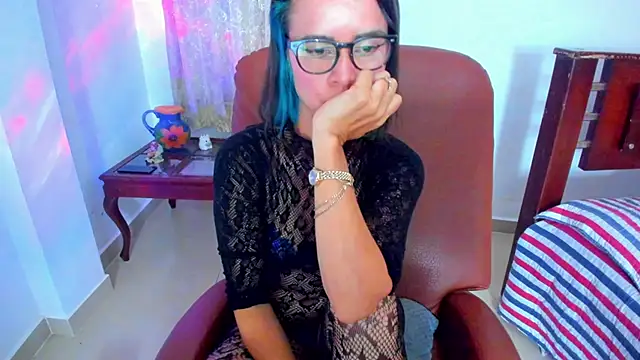 Snapshot of BrianaGarner chatting on 18, 12, 2025 BrianaGarner online show from 18, 12, 2025