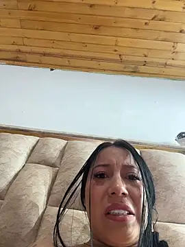 emilyjohanson online show from 15, 4, 2026