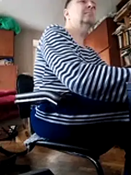 Snapshot of Pokaz2020 chatting on 11, 5, 2026 Pokaz2020 online show from 11, 5, 2026