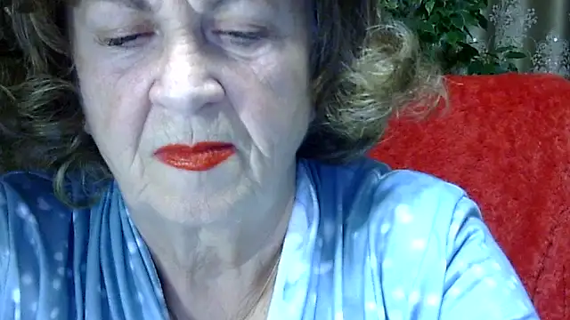 Emma52610 online show from 4, 12, 2025