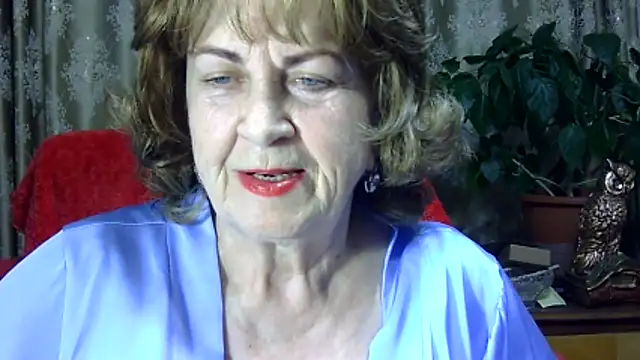 Emma52610 online show from 15, 4, 2026