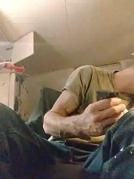 Snapshot of ROBERT0516 chatting on 29, 10, 2025 ROBERT0516 online show from 29, 10, 2025