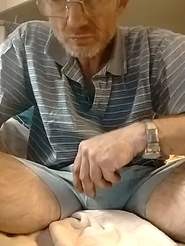 Snapshot of ROBERT0516 chatting on 17, 11, 2025 ROBERT0516 online show from 17, 11, 2025