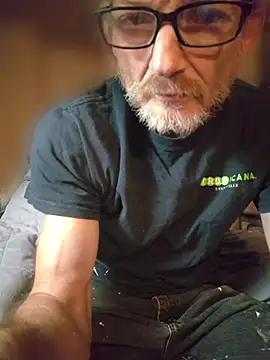 Snapshot of ROBERT0516 chatting on 7, 8, 2026 ROBERT0516 online show from 7, 8, 2026
