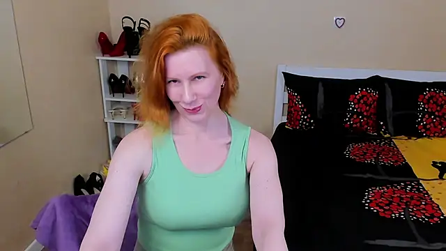 Snapshot of FoxySophia chatting on 23, 4, 2026 FoxySophia online show from 23, 4, 2026