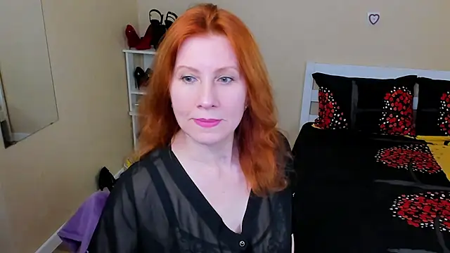 Snapshot of FoxySophia chatting on 26, 4, 2026 FoxySophia online show from 26, 4, 2026