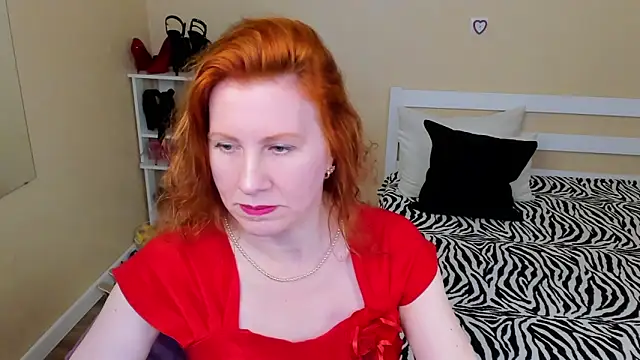 Snapshot of FoxySophia chatting on 28, 4, 2026 FoxySophia online show from 28, 4, 2026