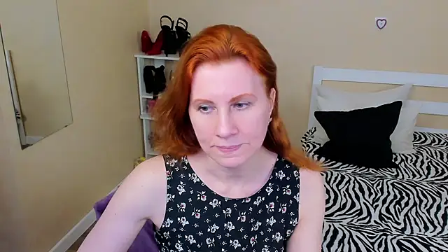 Snapshot of FoxySophia chatting on 2, 5, 2026 FoxySophia online show from 2, 5, 2026