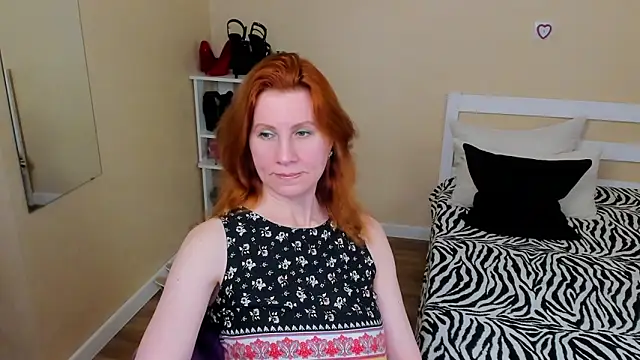 Snapshot of FoxySophia chatting on 3, 5, 2026 FoxySophia online show from 3, 5, 2026