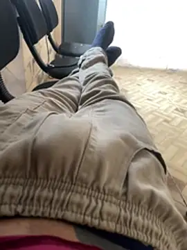 Snapshot of descret_19 chatting on 24, 3, 2026 descret 19 online show from 24, 3, 2026