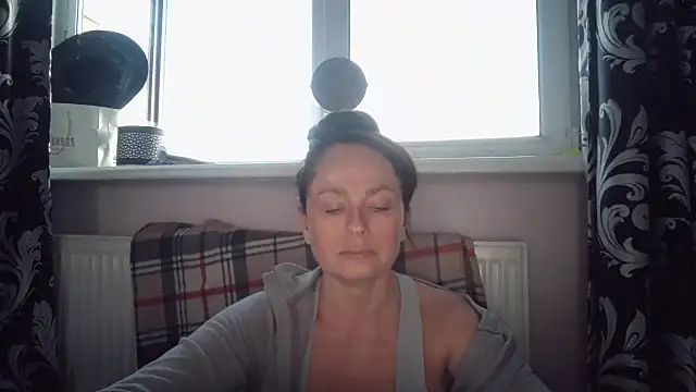 Snapshot of LindaStarS chatting on 26, 4, 2026 LindaStarS online show from 26, 4, 2026