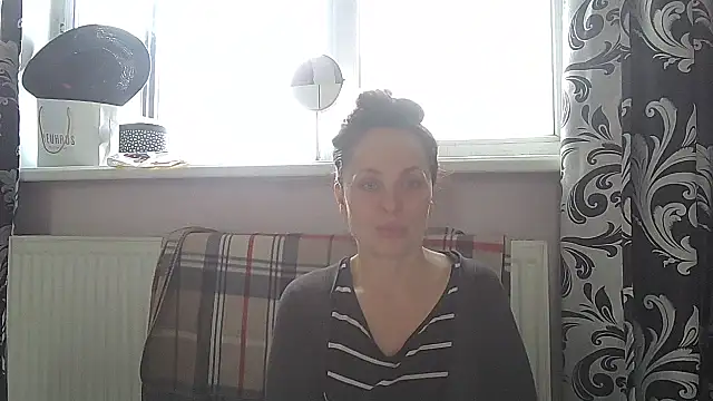 Snapshot of LindaStarS chatting on 2, 5, 2026 LindaStarS online show from 2, 5, 2026